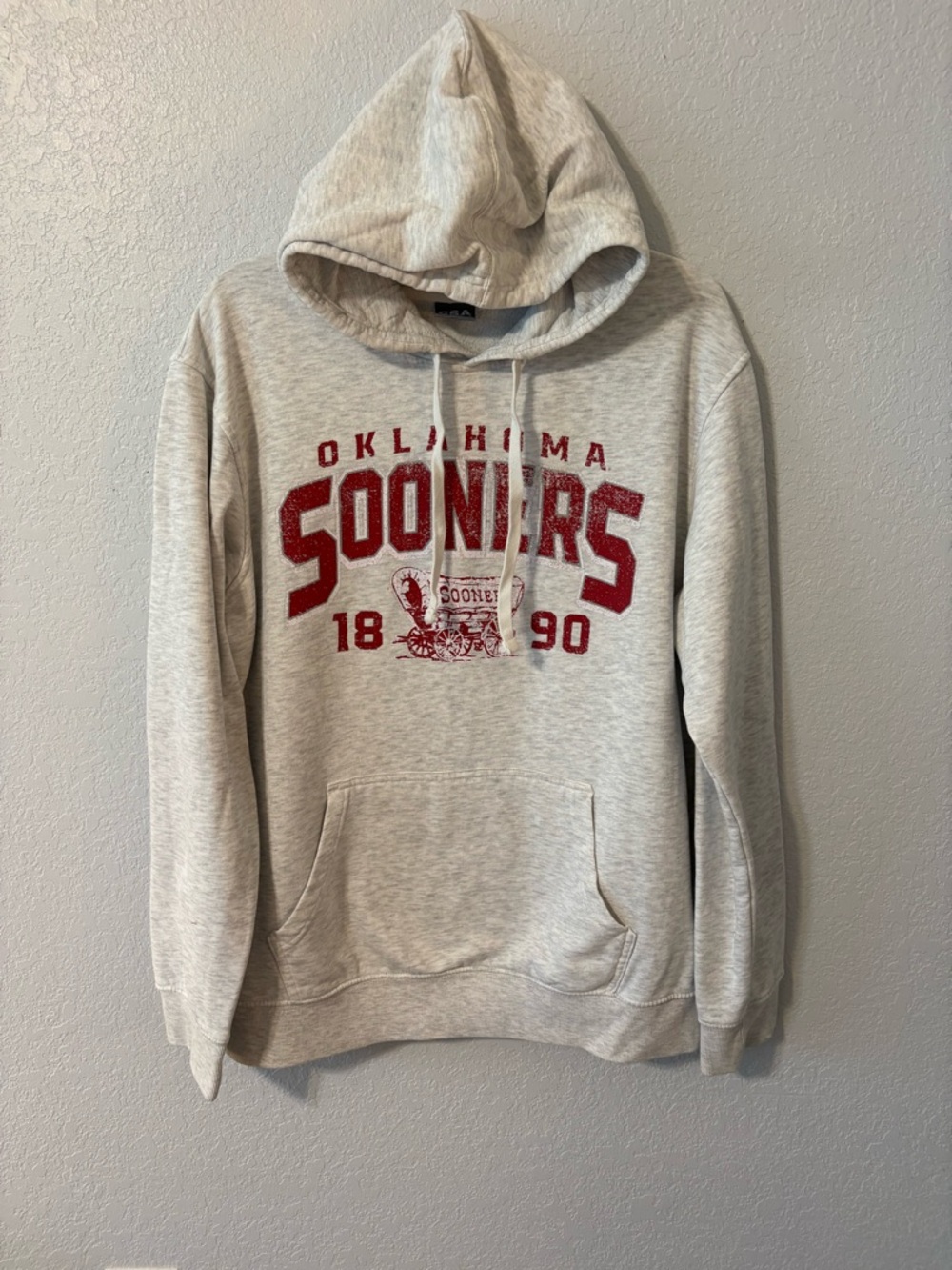 Oklahoma Sooners Gray Pullover Hoodie Sweatshirt - Team Graphic